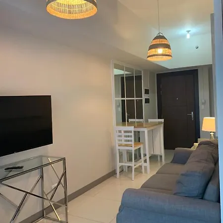 Uptown Parksuites Apartments Tower 1 Bgc By Ph Staycation Manila Exterior photo