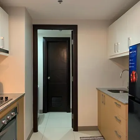 Uptown Parksuites Apartments Tower 1 Bgc By Ph Staycation Manila Exterior photo
