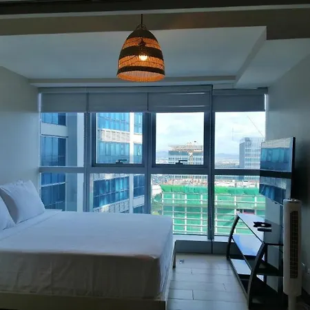 Uptown Parksuites Apartments Tower 1 Bgc By Ph Staycation Manila Exterior photo