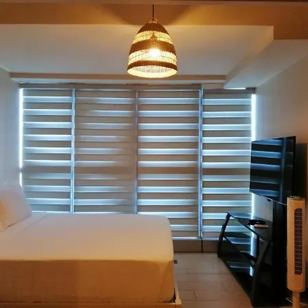 Uptown Parksuites Apartments Tower 1 Bgc By Ph Staycation Manila Exterior photo
