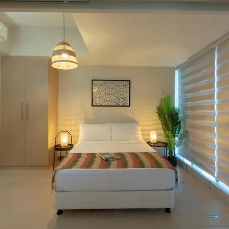 Uptown Parksuites Apartments Tower 1 Bgc By Ph Staycation Manila Exterior photo