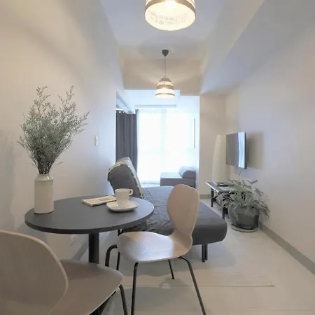 Uptown Parksuites Apartments Tower 1 Bgc By Ph Staycation Manila Exterior photo