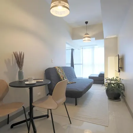 Uptown Parksuites Apartments Tower 1 Bgc By Ph Staycation Manila Exterior photo