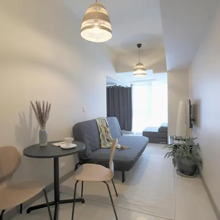 Uptown Parksuites Apartments Tower 1 Bgc By Ph Staycation Manila Exterior photo