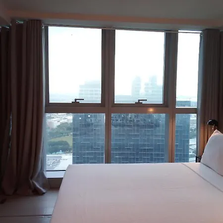 Uptown Parksuites Apartments Tower 1 Bgc By Ph Staycation Manila Exterior photo