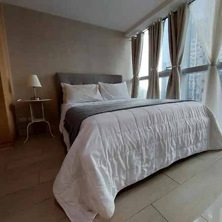 Uptown Parksuites Apartments Tower 1 Bgc By Ph Staycation Manila Exterior photo