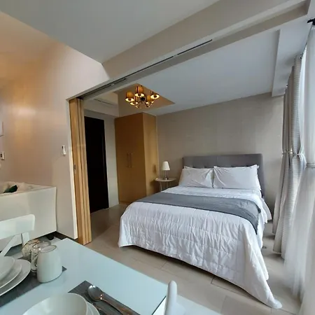 Uptown Parksuites Apartments Tower 1 Bgc By Ph Staycation Manila Exterior photo
