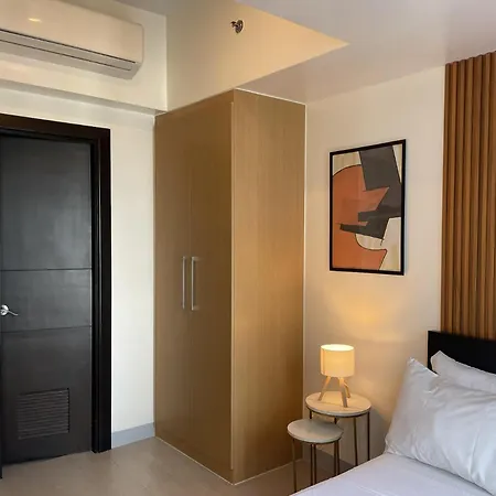 Uptown Parksuites Apartments Tower 1 Bgc By Ph Staycation Manila Exterior photo