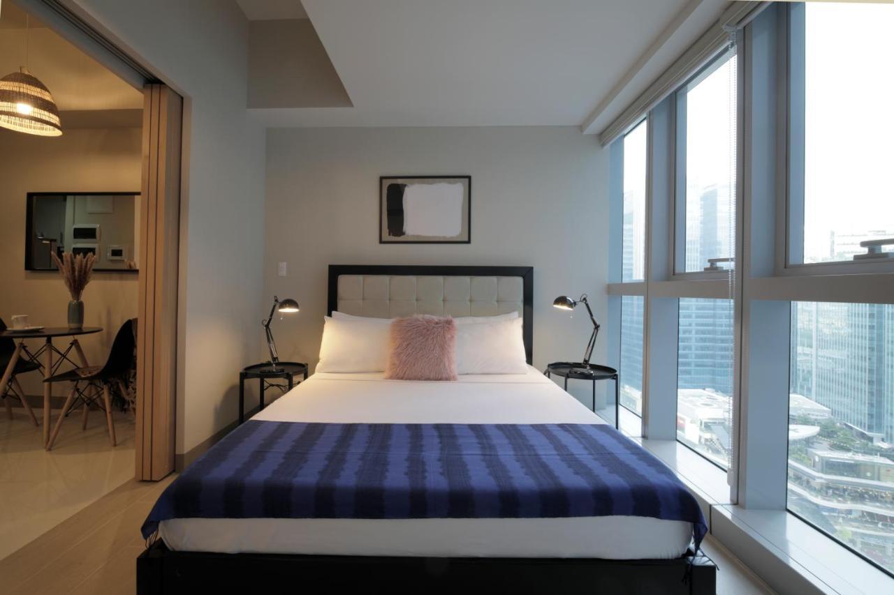 Apartment Uptown Parksuites Tower 1 Bgc By Ph Staycation Manila