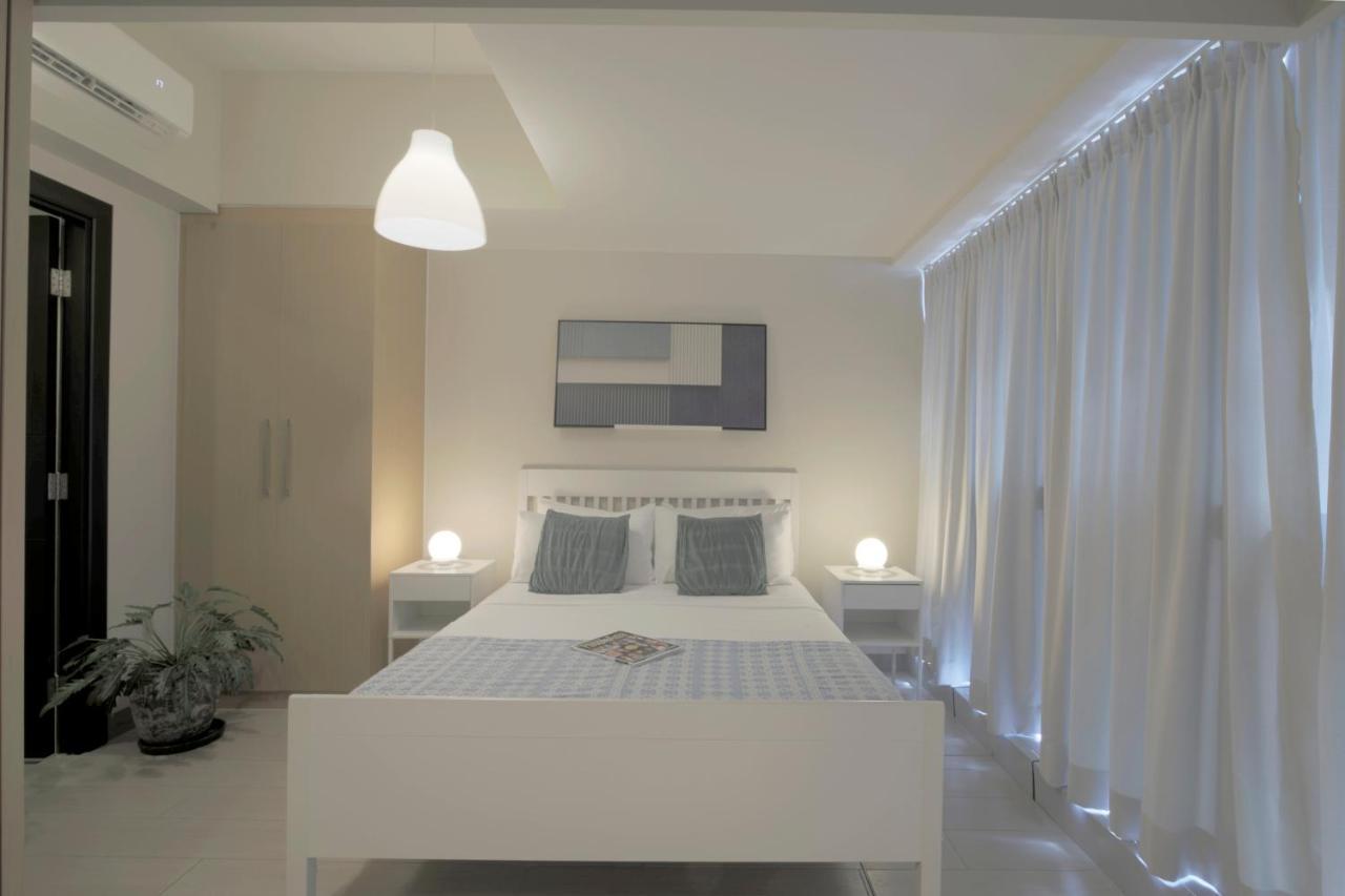 Uptown Parksuites Tower 1 Bgc By Ph Staycation Apartment *