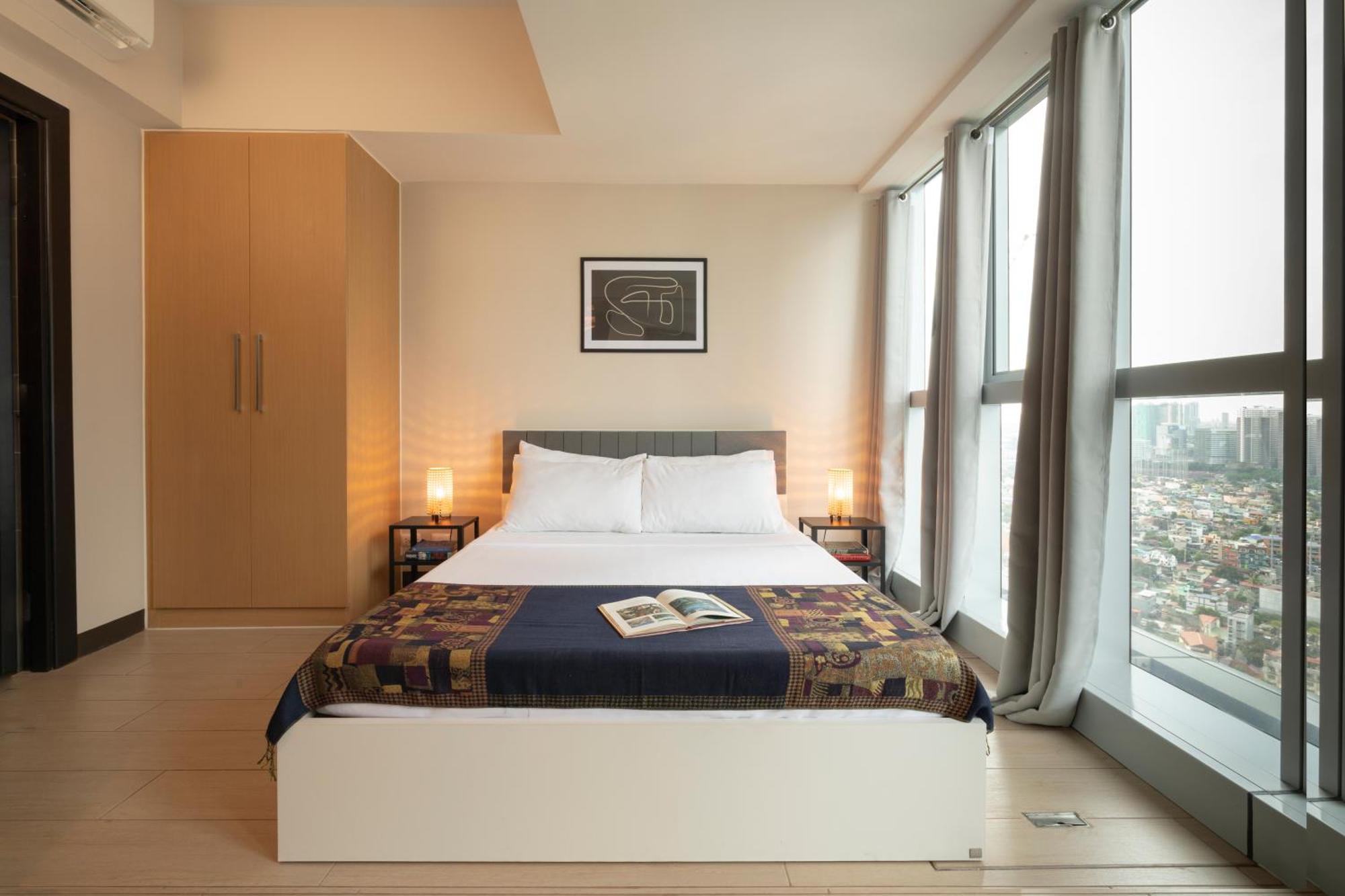 Uptown Parksuites Tower 1 Bgc By Ph Staycation Apartment *