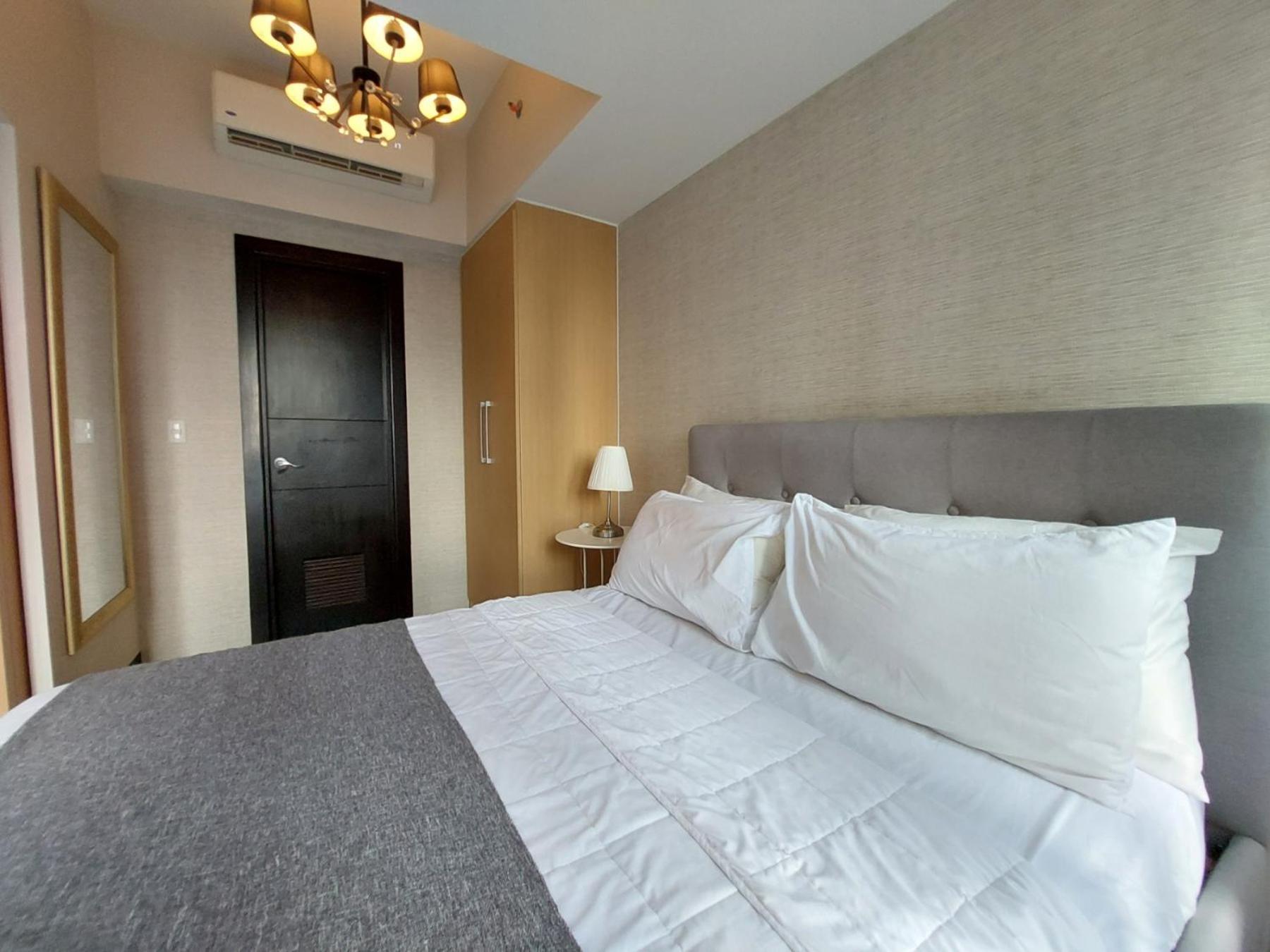 Uptown Parksuites Tower 1 Bgc By Ph Staycation